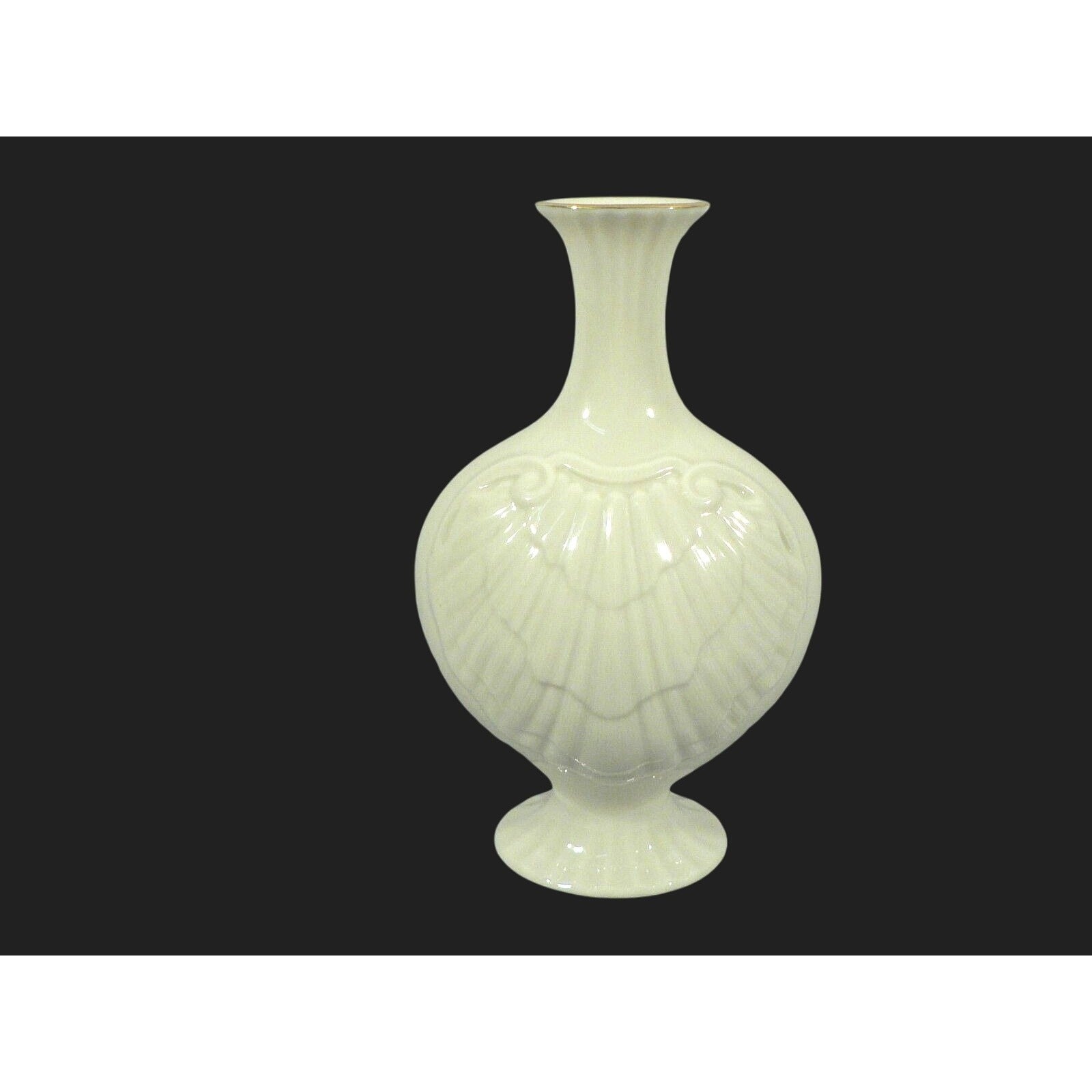 Lenox Bud Vase With Embossed Clam Shell Design & Gold Rim Hallmark Stamped Beige