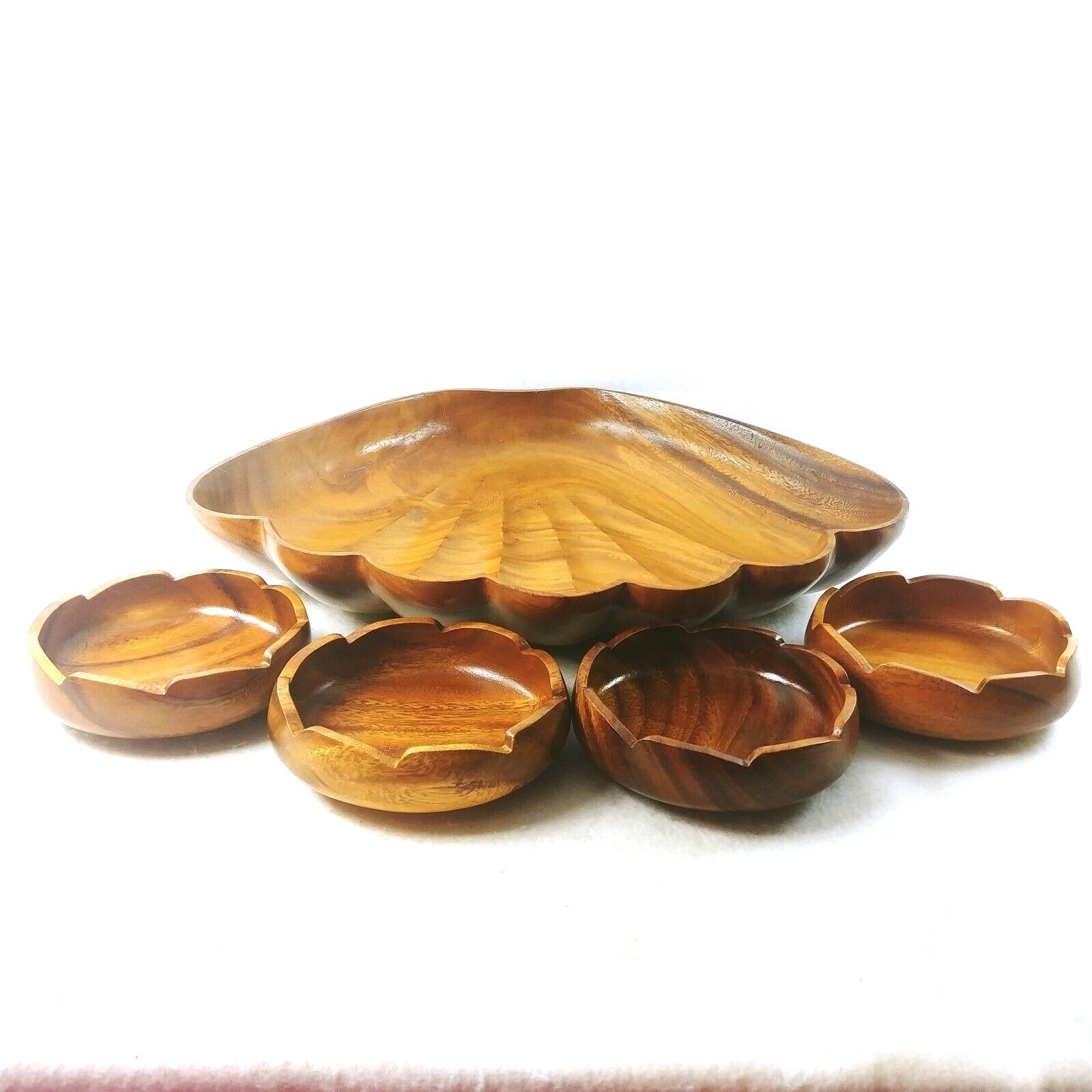 Salad Bowl 4 Serving Bowls Wooden Clam Shell Handcrafted Philippines