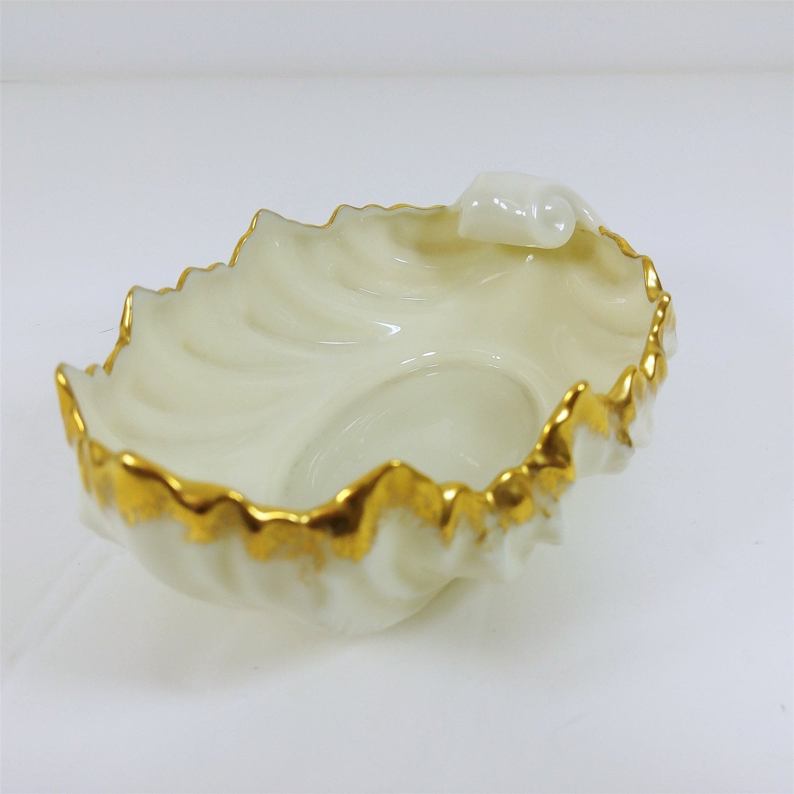 Lenox Acanthus Leaf Serving Bowl with Gold Rim   4885g1561b