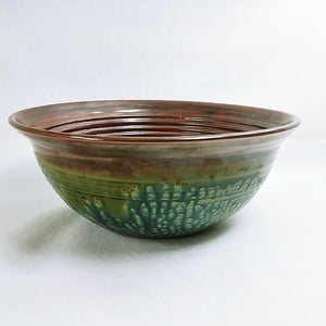 Handcrafted Ceramic Mixing Bowl    5108g1308ut