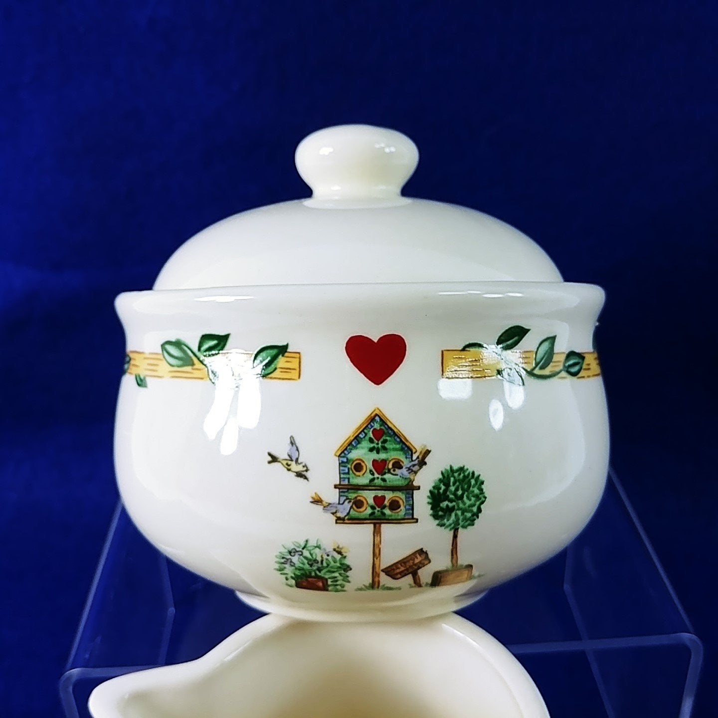 Sugar Bowl with Lid and Creamer Thomson Pottery Birdhouse