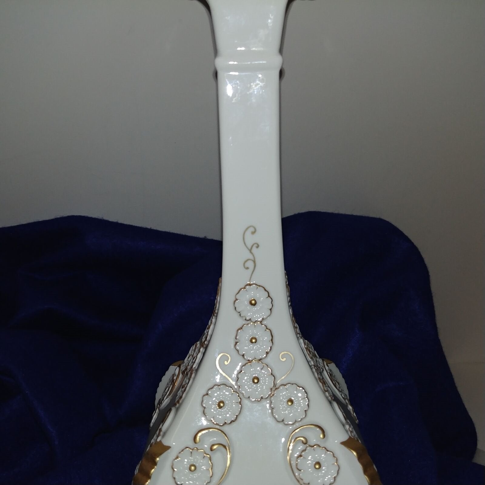 Porcelain Decanter Genie Style w/ Stopper Embossed 3-D Relief Design Gold Trim
