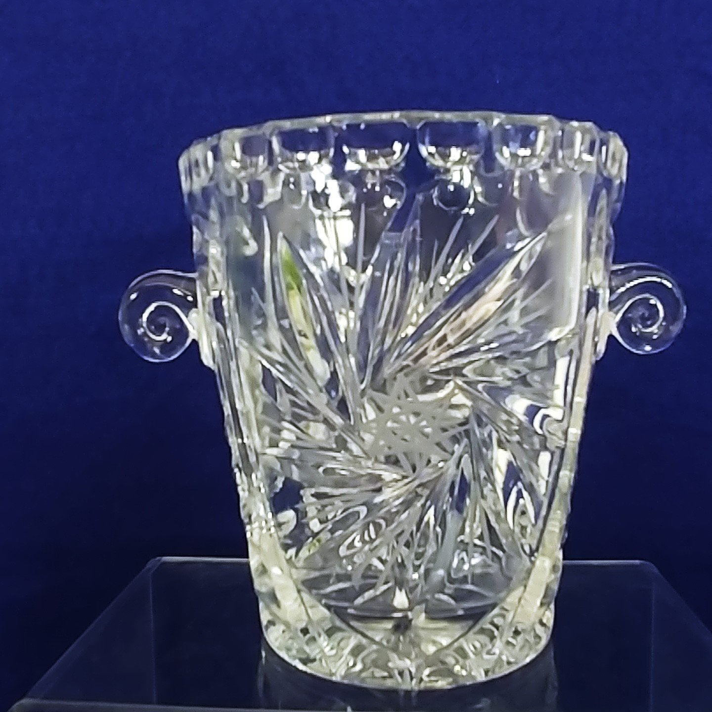 Glass Ice Bucket Star Pattern Curly Handles Distinctive Barware 5.25" Tall