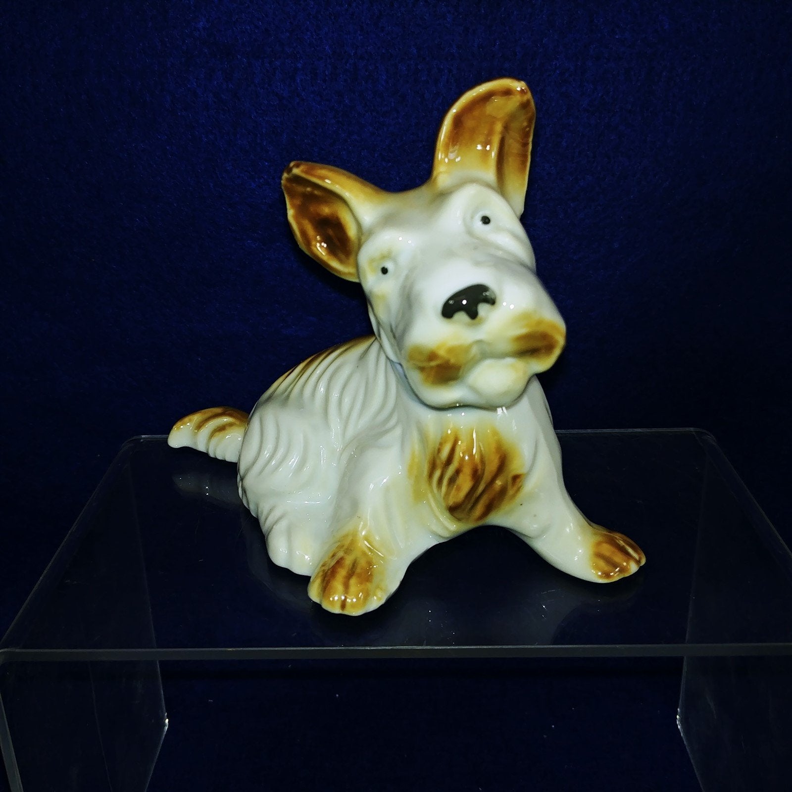 Dog Figurine Scottish Terrier Playfully Sitting Tilted Head Vintage