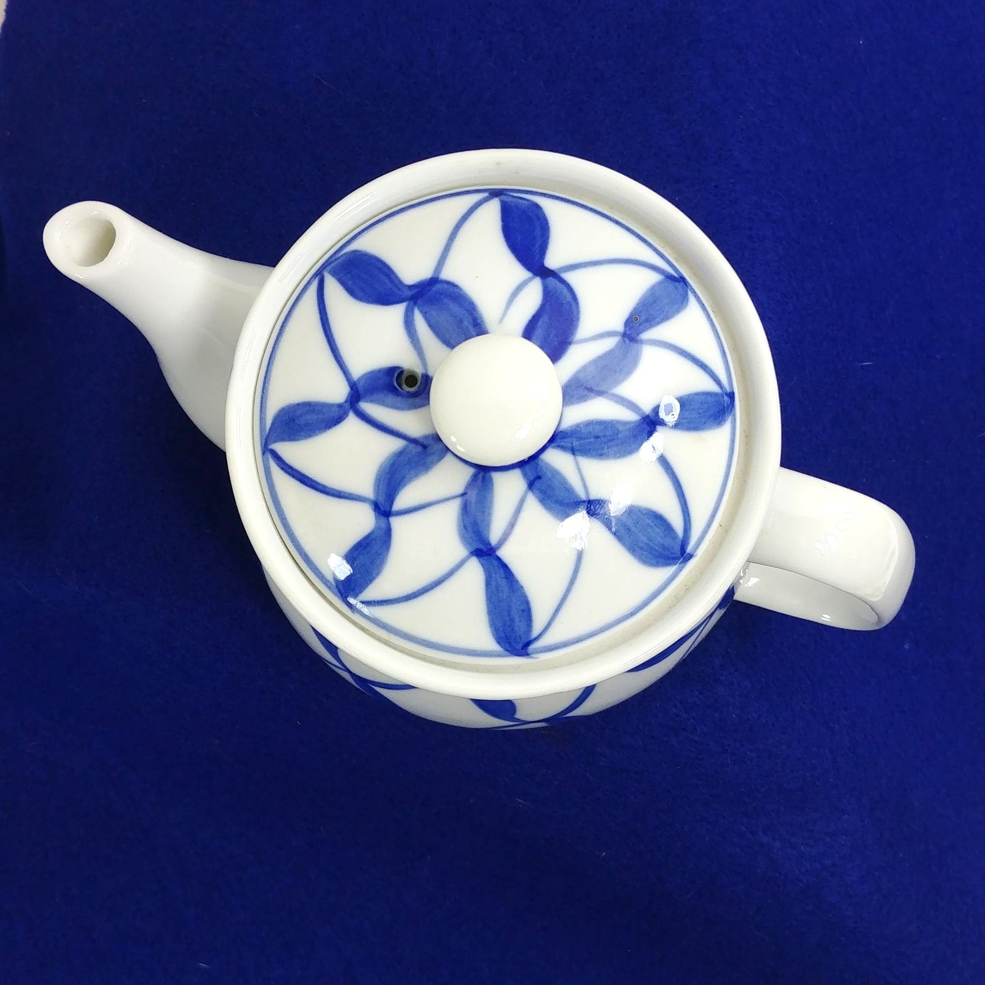 Asian Japanese Teapot with Lid Internal Metal Strainer Blue Trellis Chop Marked