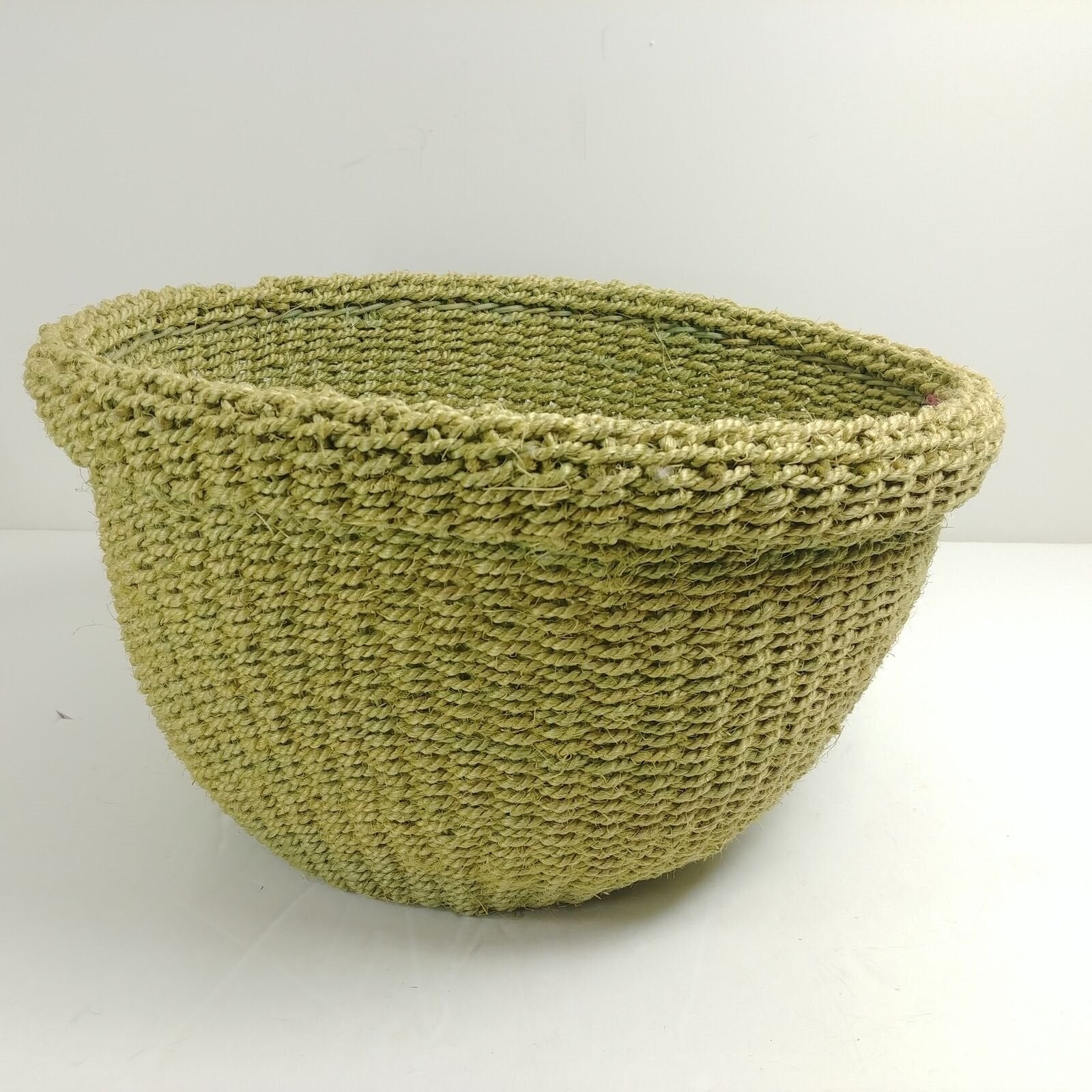 Basket Floppy Flexible Thin Rope and Reed Construction Rolled Edge