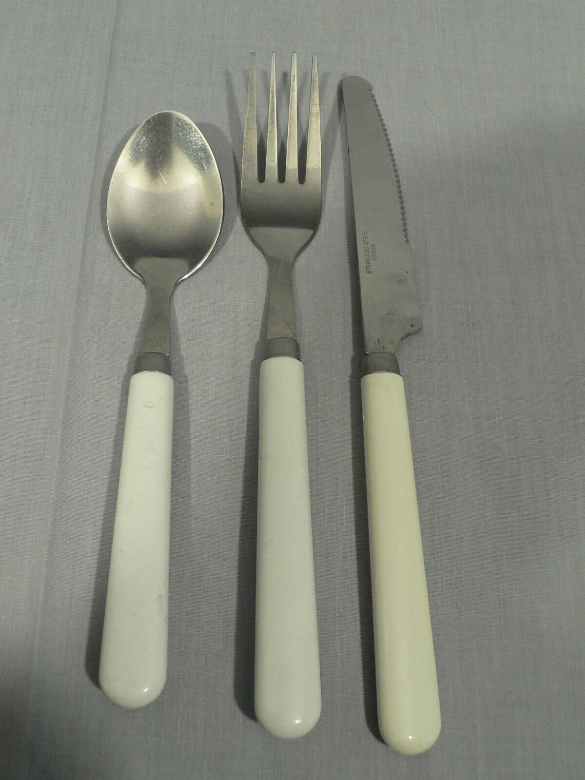 Vintage Retro camper style stainless flatware 3 pcs. white ferruled handle