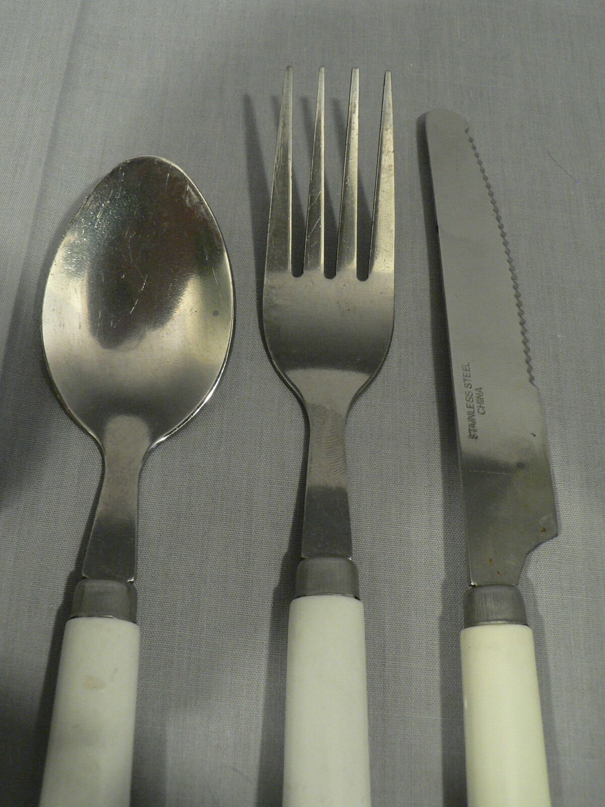Vintage Retro camper style stainless flatware 3 pcs. white ferruled handle