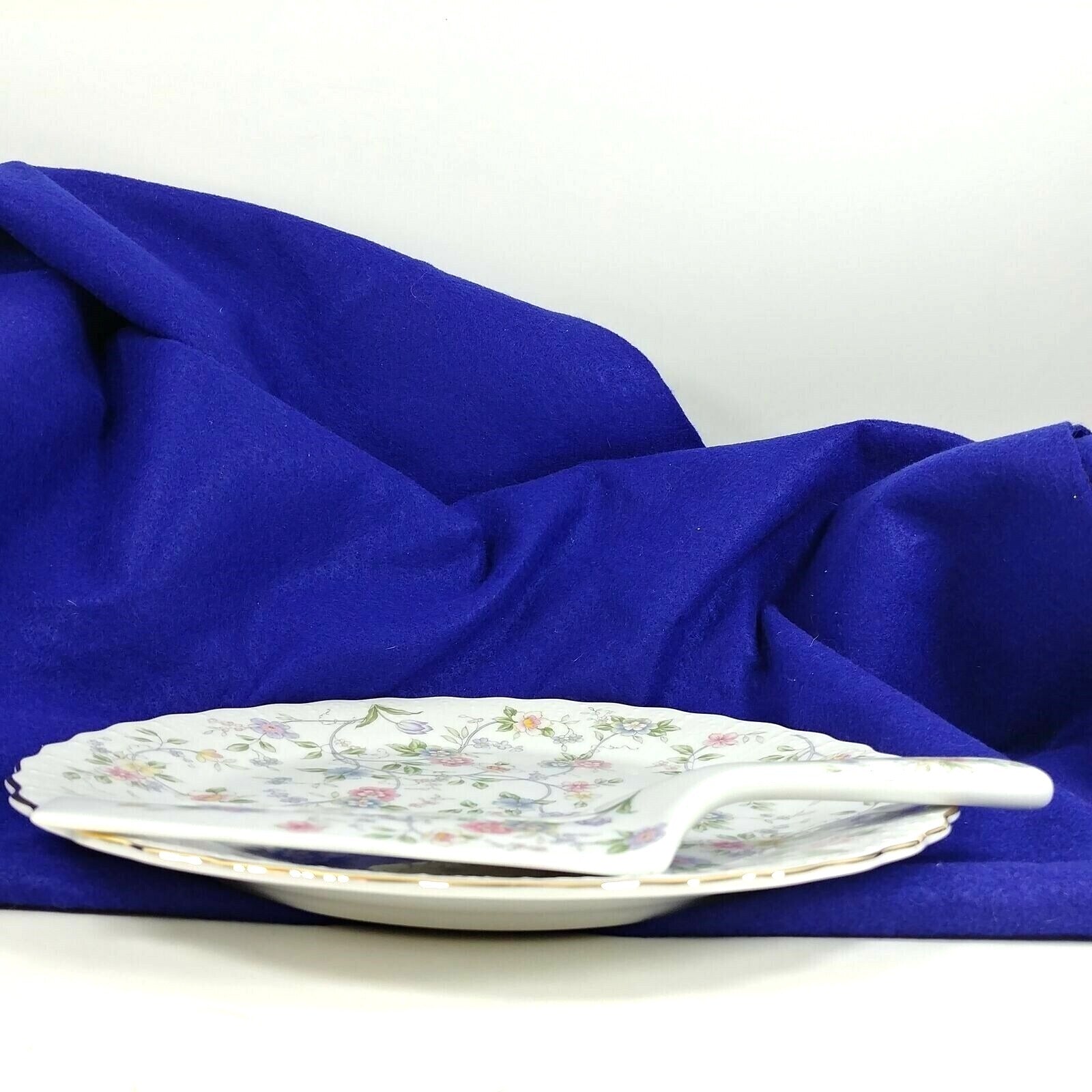 Cake Plate and Slicer Knife Andrea by Sadek Serving set Corona Porcelain Japan