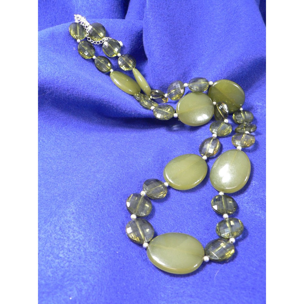 Necklace Ladies Fashion Jewelry Olive Green Vintage 32" Extendable